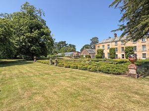 Photo 1- click for photo gallery